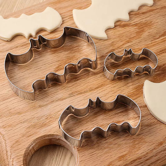 Emporte pièce Halloween sur table en bois