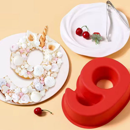 Moule number cake  chiffre 9 en rouge