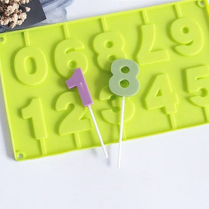 Moule Number Cake Premium vert avec chiffres 1 et 8