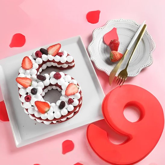 Moule number cake chiffre 6 en rouge