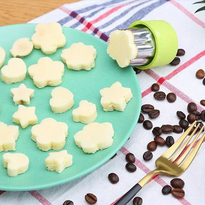 Emporte pièce Premium Inox pâte découpé dans une assiette bleu