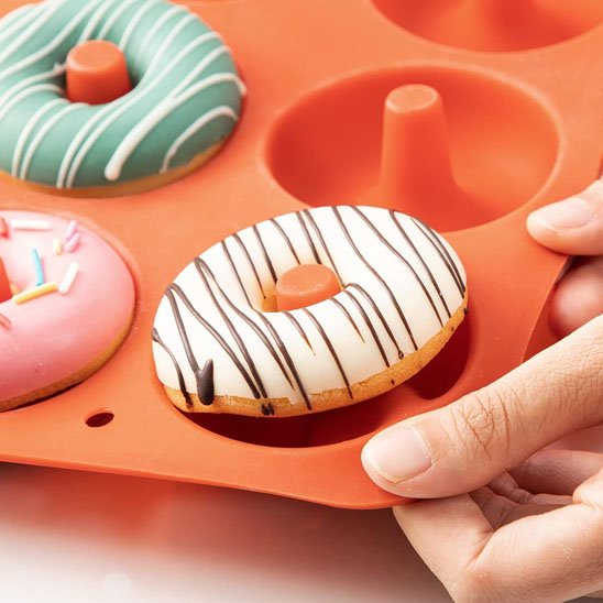Moule à gateau en silicone rouge pour donuts 