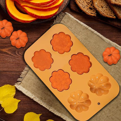 Moule gateau Automne Délice avec 4 pâtisserie couleur rouille sur napperon en tissus avec décor d'automne