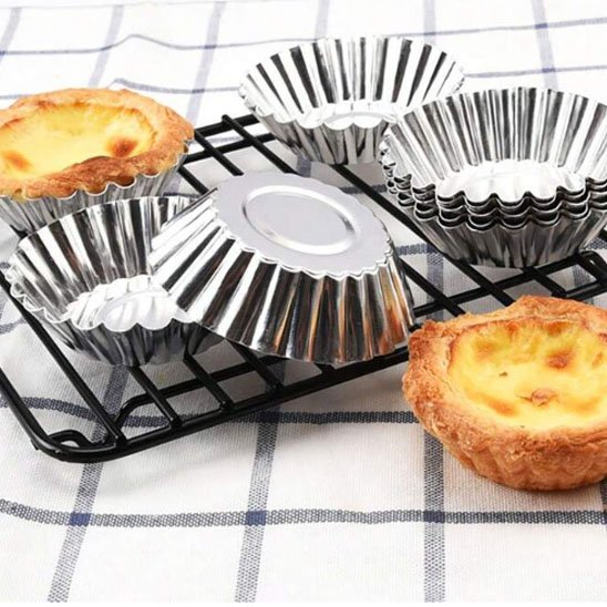 3 Moule à tartelette ProCuisine sur grille avec 2 tartelettes cuites
