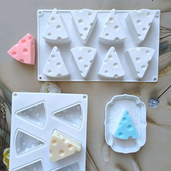 Moule à gâteau silicone Fromage avec 1 formage rose, 1 bleu et 1 blanc
